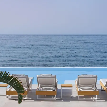 빌라 Hermes Grand Luxury Beachfront & Spa, By Thinkvilla 스켈레타