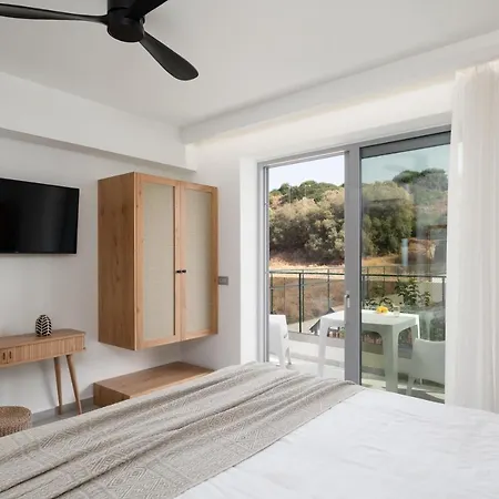 Hermes Grand Luxury Beachfront & Spa, By Thinkvilla 빌라