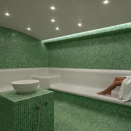 Hermes Grand Luxury Beachfront & Spa, By Thinkvilla 스켈레타