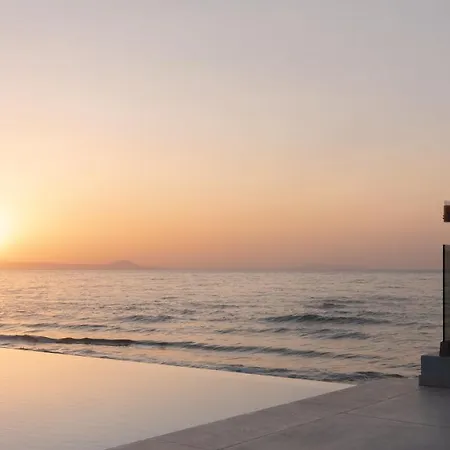 Hermes Grand Luxury Beachfront & Spa, By Thinkvilla 스켈레타