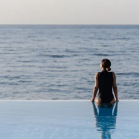 Hermes Grand Luxury Beachfront & Spa, By Thinkvilla Skaleta