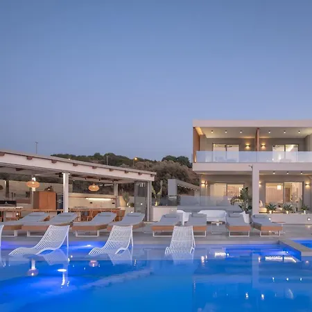 Hermes Grand Luxury Beachfront & Spa, By Thinkvilla * Skaleta