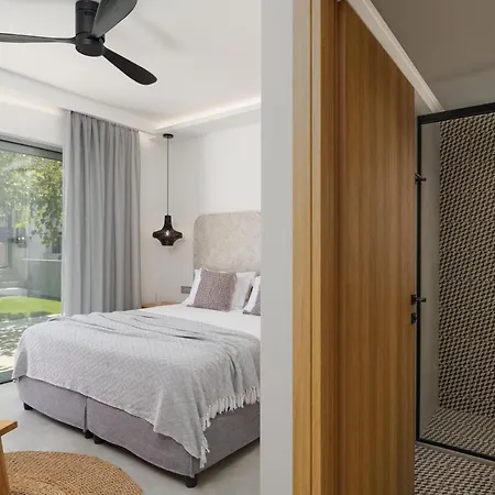Hermes Grand Luxury Beachfront & Spa, By Thinkvilla Skaleta