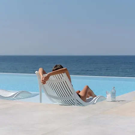 Βίλα Hermes Grand Luxury Beachfront & Spa, By Thinkvilla Σκαλέτα