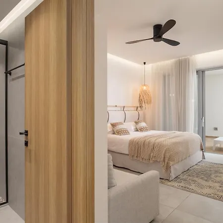 Βίλα Hermes Grand Luxury Beachfront & Spa, By Thinkvilla