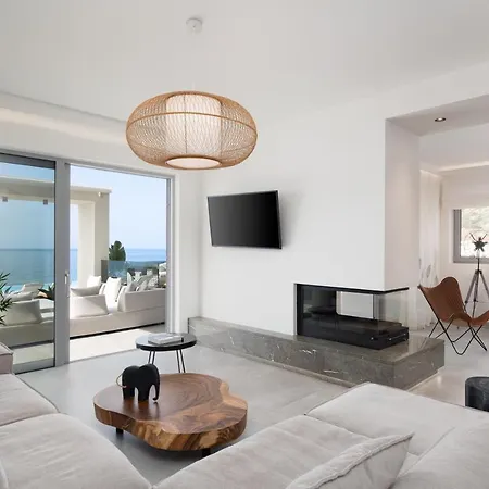 Hermes Grand Luxury Beachfront & Spa, By Thinkvilla Βίλα